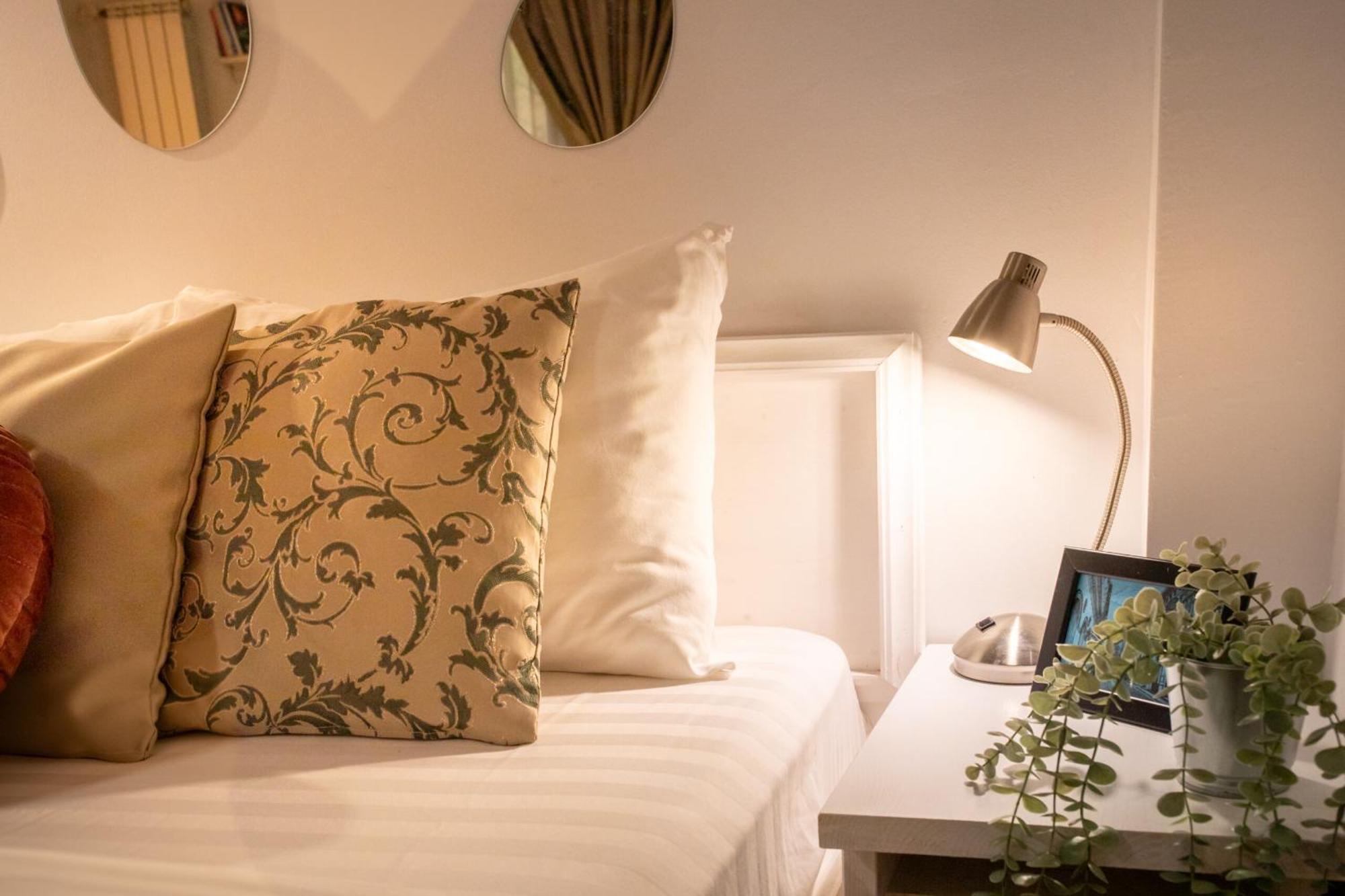 2Br Apartment At Piata Natiunilor Unite: Perfect For City Center Stays ブカレスト エクステリア 写真
