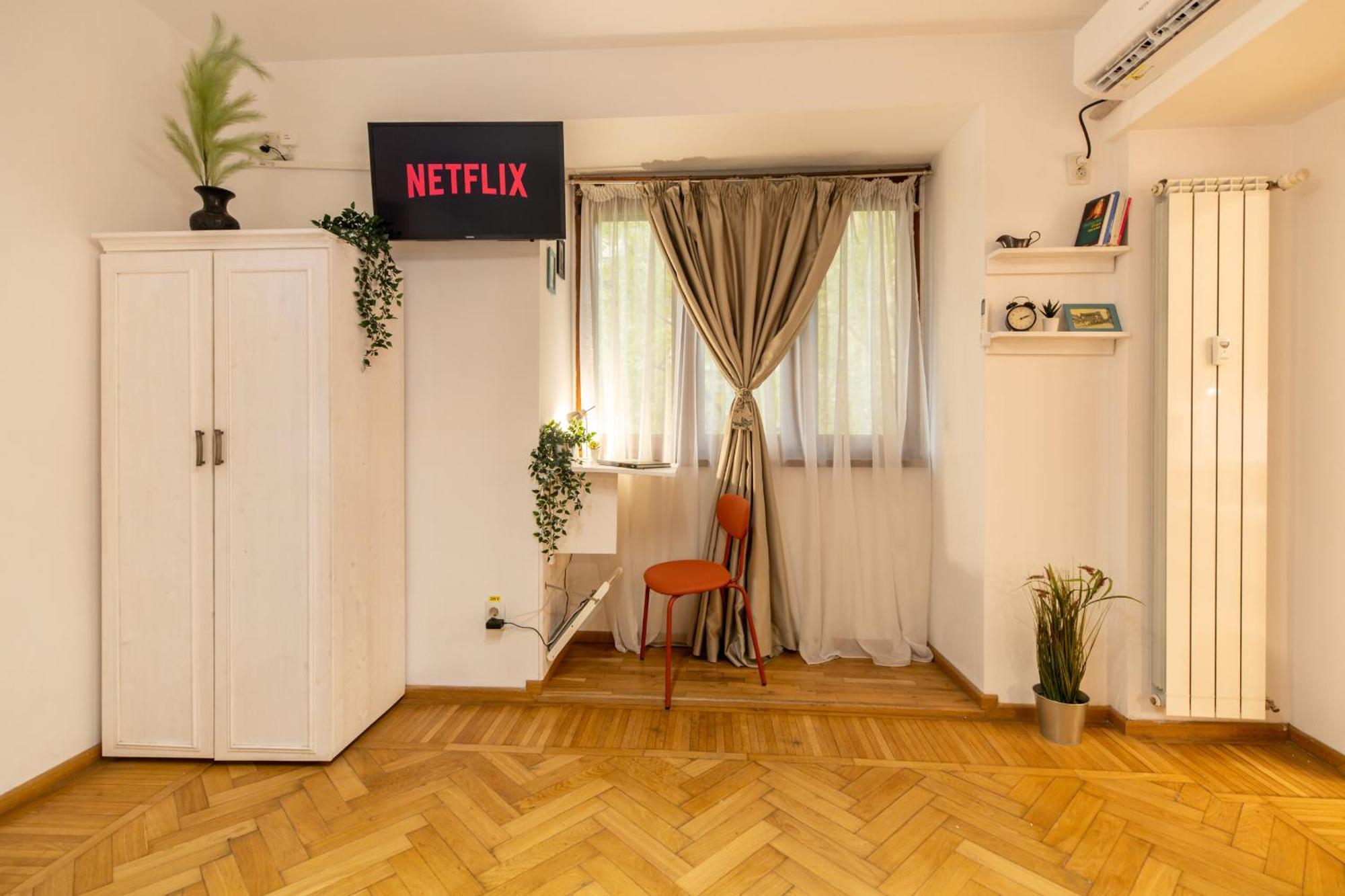 2Br Apartment At Piata Natiunilor Unite: Perfect For City Center Stays ブカレスト エクステリア 写真