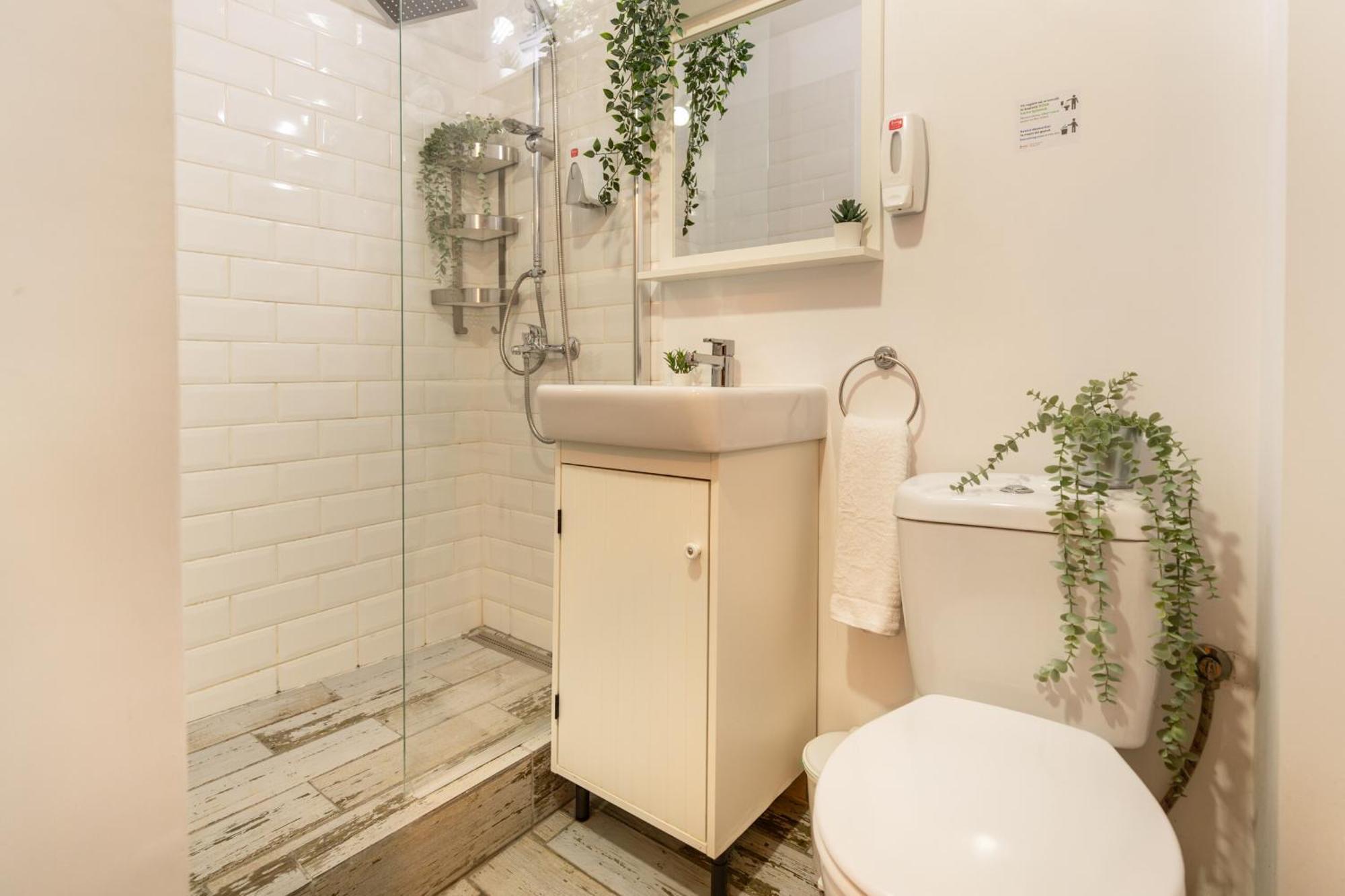 2Br Apartment At Piata Natiunilor Unite: Perfect For City Center Stays ブカレスト エクステリア 写真
