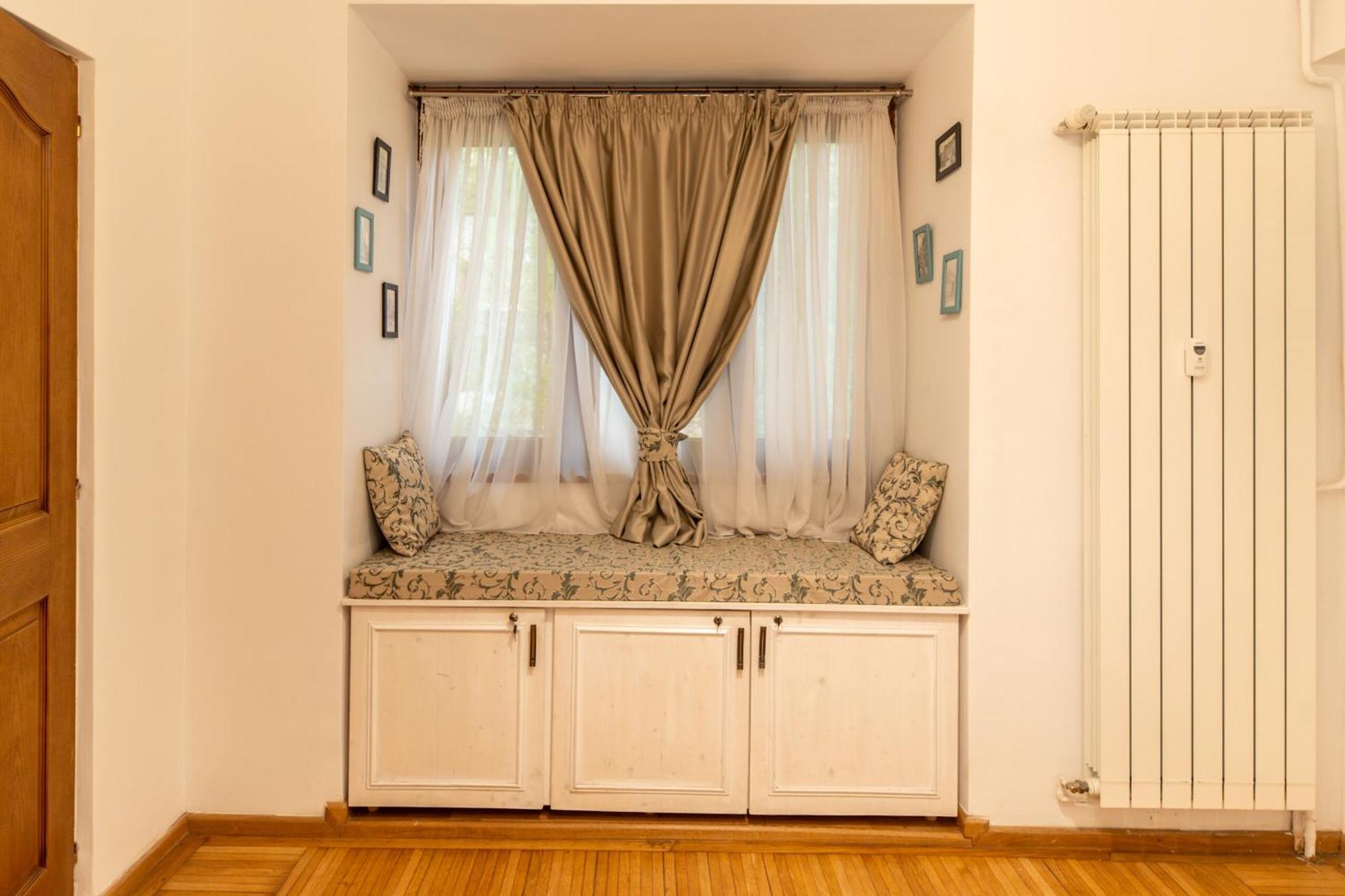 2Br Apartment At Piata Natiunilor Unite: Perfect For City Center Stays ブカレスト エクステリア 写真