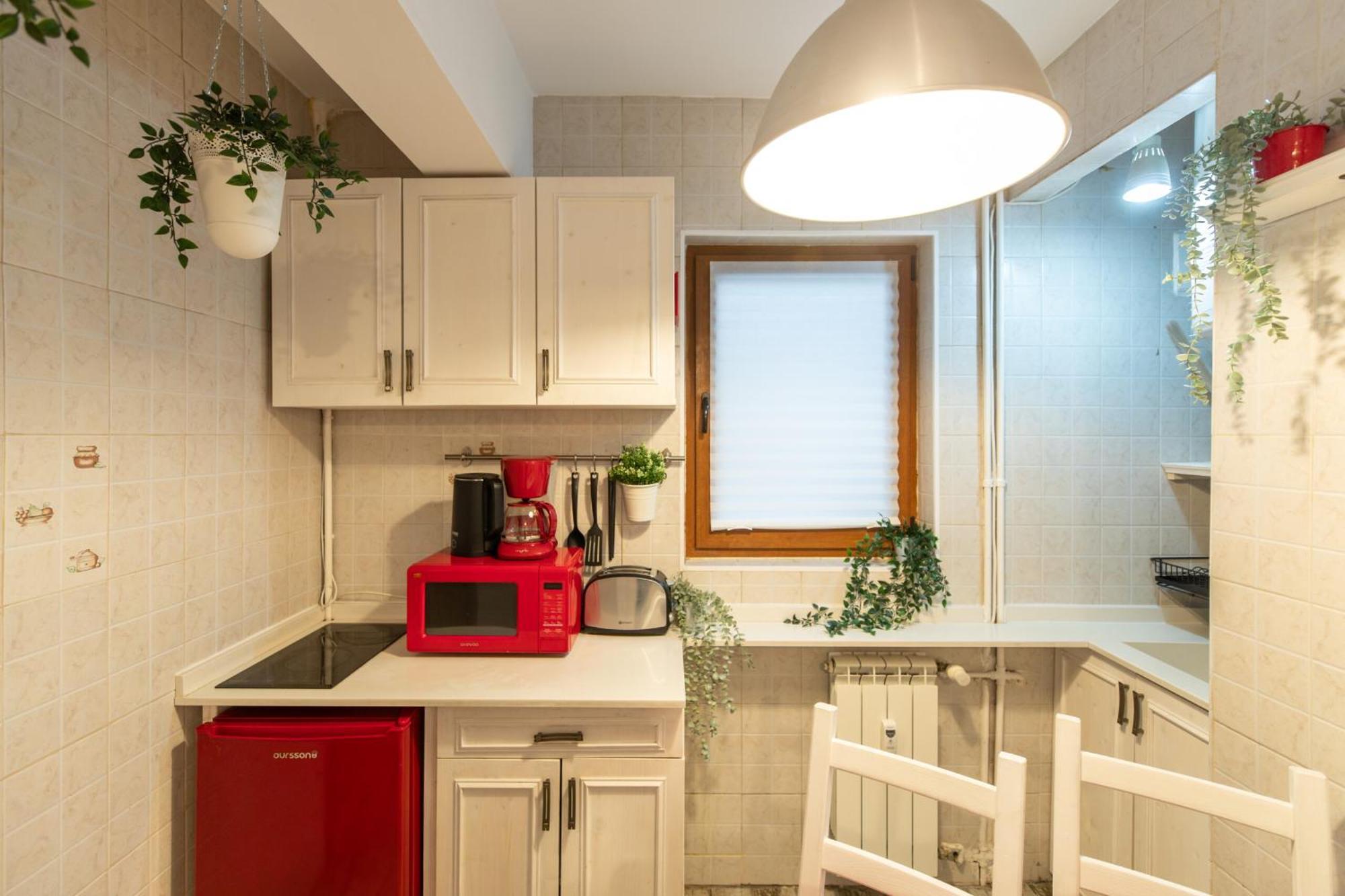 2Br Apartment At Piata Natiunilor Unite: Perfect For City Center Stays ブカレスト エクステリア 写真